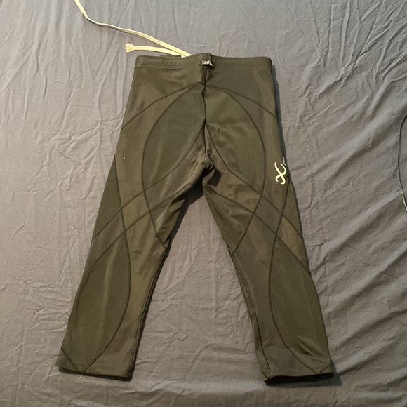 CWX women’s capri compression running pants - Picture 2 of 9